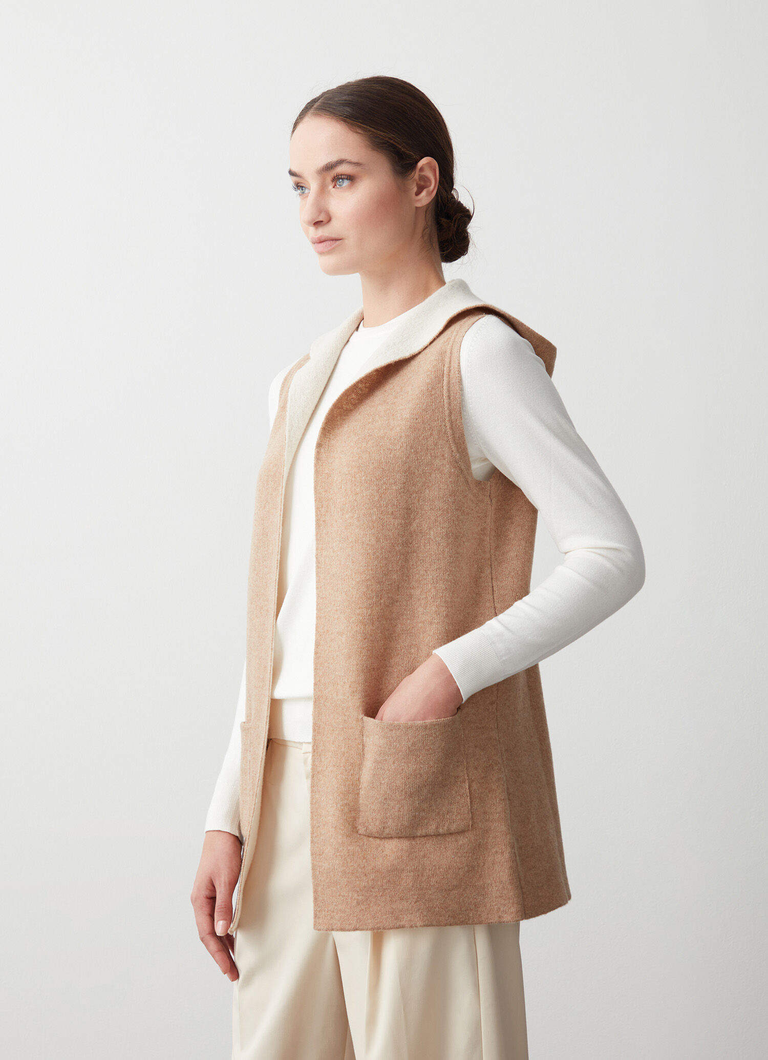 cardigan-smanicato-donna-240opd-1.jpg