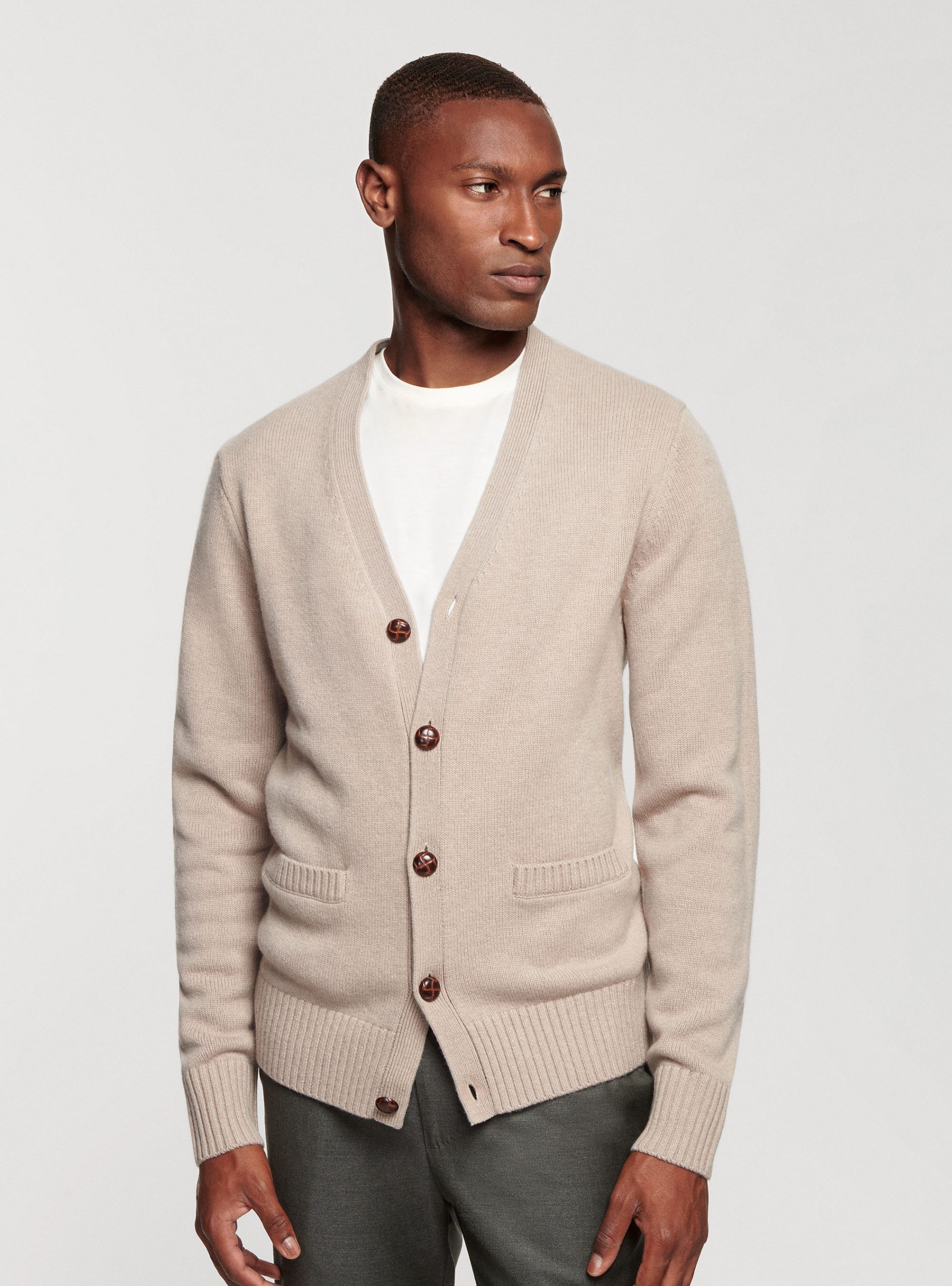 cardigan-uomo-lana-con-bottoni-156gqb-1.jpg